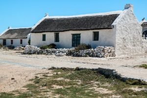 fishermans-cottage-1232874_1280